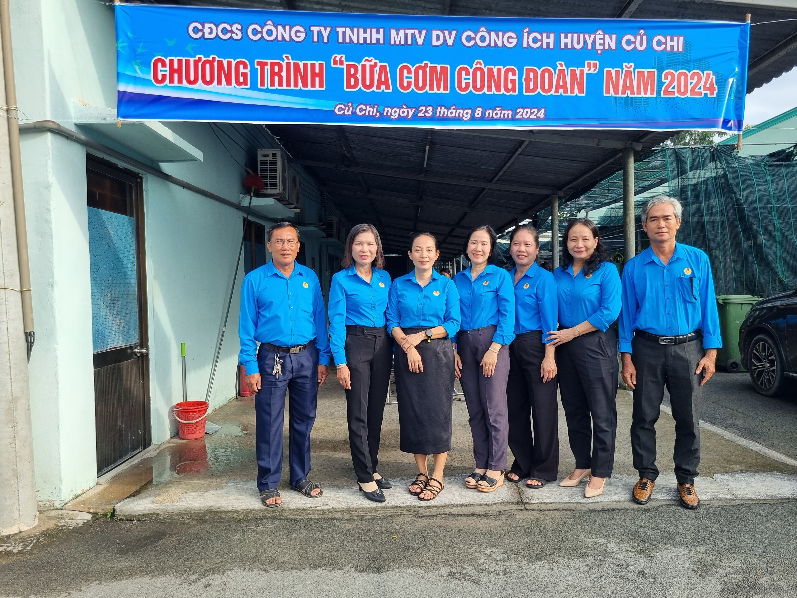 CÔNG ĐOÀN CƠ SỞ CÔNG TY TNHH MTV DỊCH VỤ CÔNG ÍCH HUYỆN CỦ CHI VỚI CHƯƠNG TRÌNH  “BỮA CƠM CÔNG ĐOÀN”